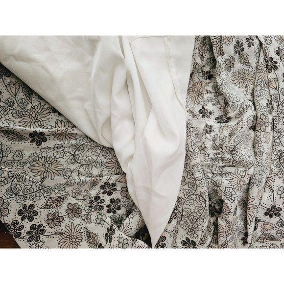 Loft shift dress size Small floral ruffle hem - Picture 7 of 10